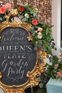Large Queen's Plate Chalkboard 900 dpi